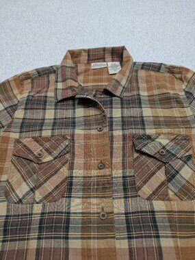 St. John’s Bay men’s plaid button-up shirt 🤎